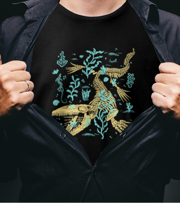 Mosasaurus Fossils Fitas Underwater Skeleton And Seaweed Scene T-Shirt