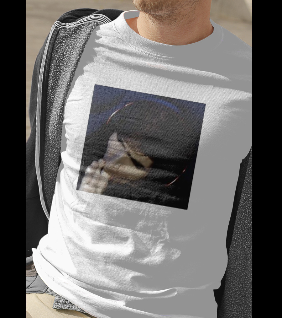 Streamer Damon Fizzy Toe Sucking Image With Headphones T-Shirt