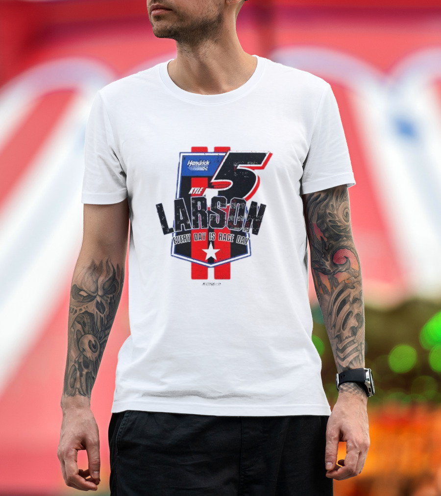 Kyle Larson Hendrick Motorsports Number 5 Every Day is Race Day Flag T-Shirt