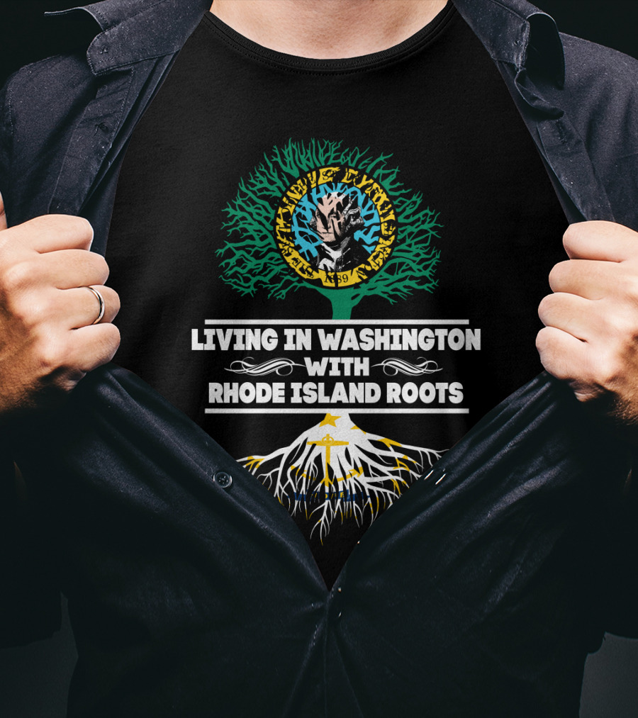Living In Washington With RHODE ISLAND Roots Showing Celtic Style Tree And Chain Link Circle T-Shirt