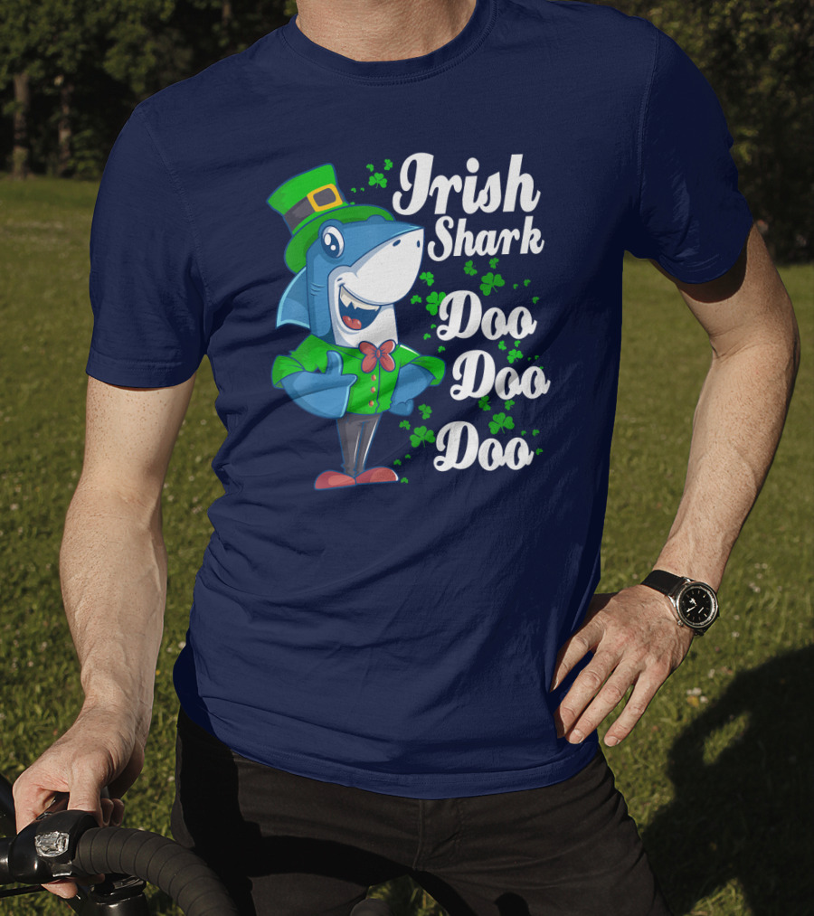 Irish Shark Doo Doo Doo Dad Shamrock Leprechaun Hat T-Shirt