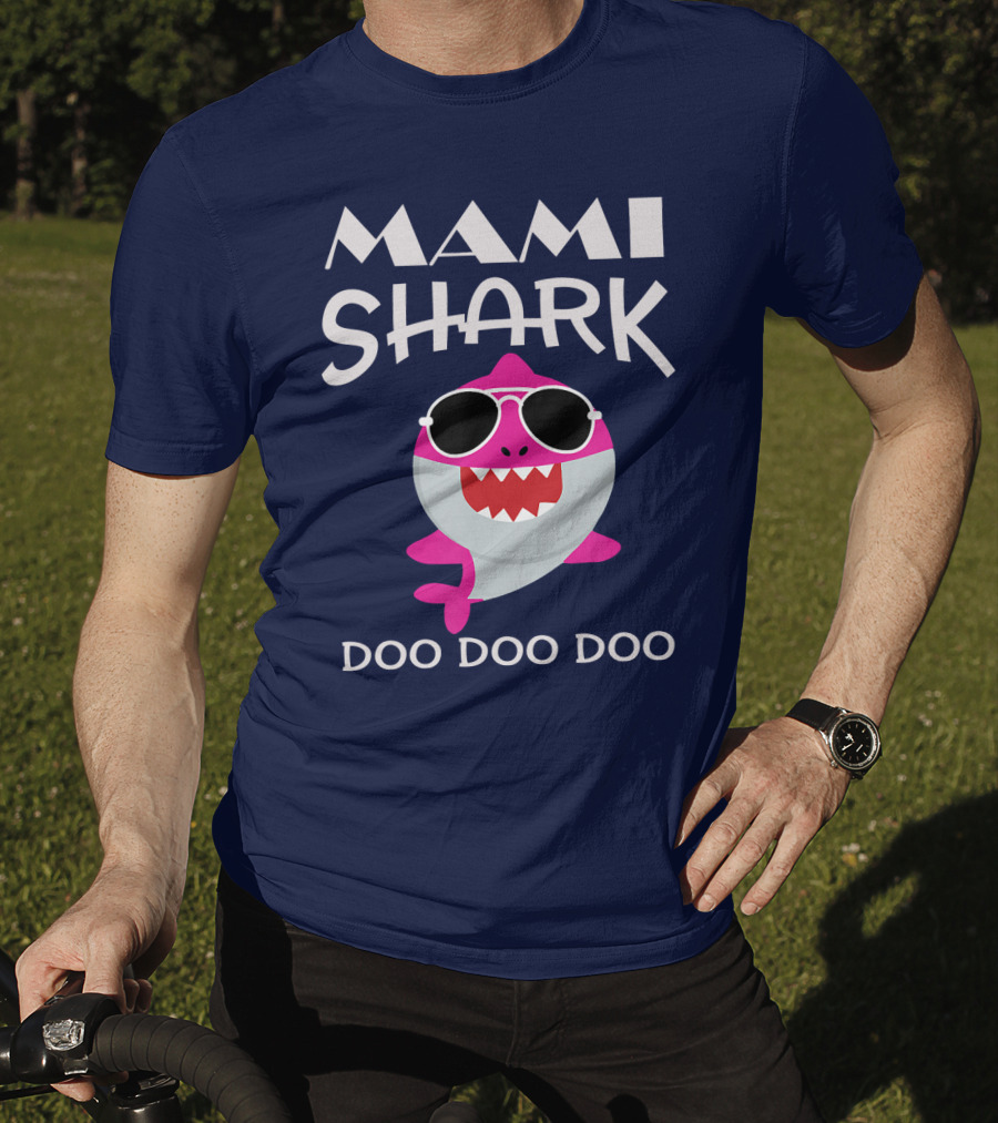 Mami Shark Doo Doo Doo Sunglasses Pink Cartoon T-Shirt