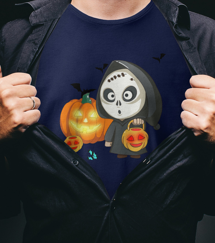 Halloween Makeup Ghost With Pumpkin Lanterns And Bats T-Shirt