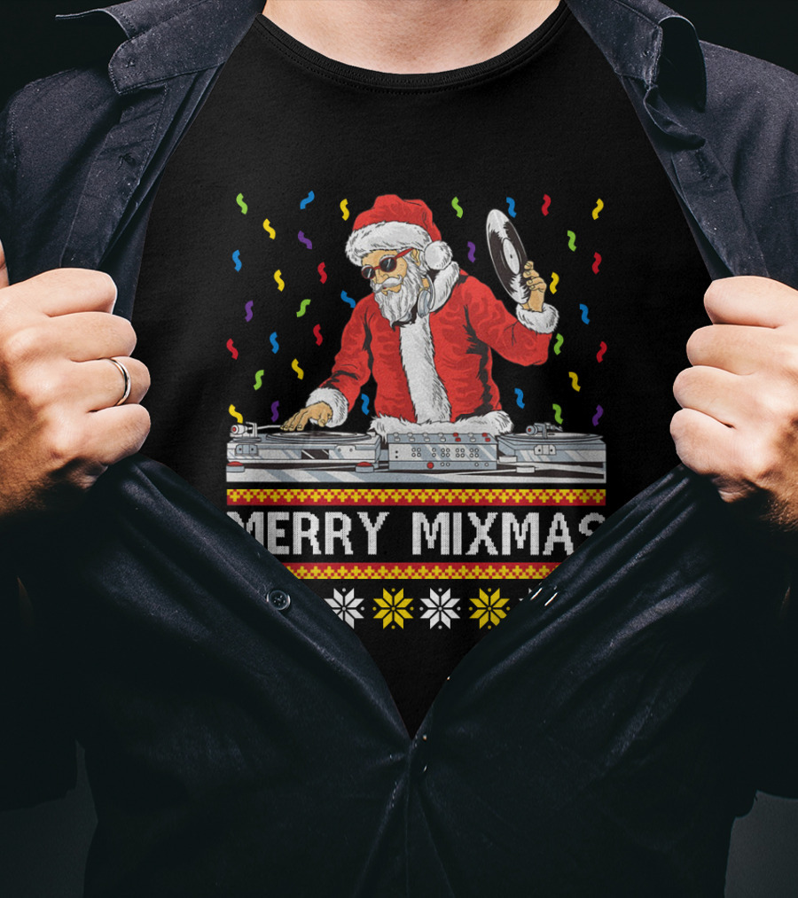 Santa DJ Merry Mixmas Festival DJing With Turntable And Vinyl T-Shirt