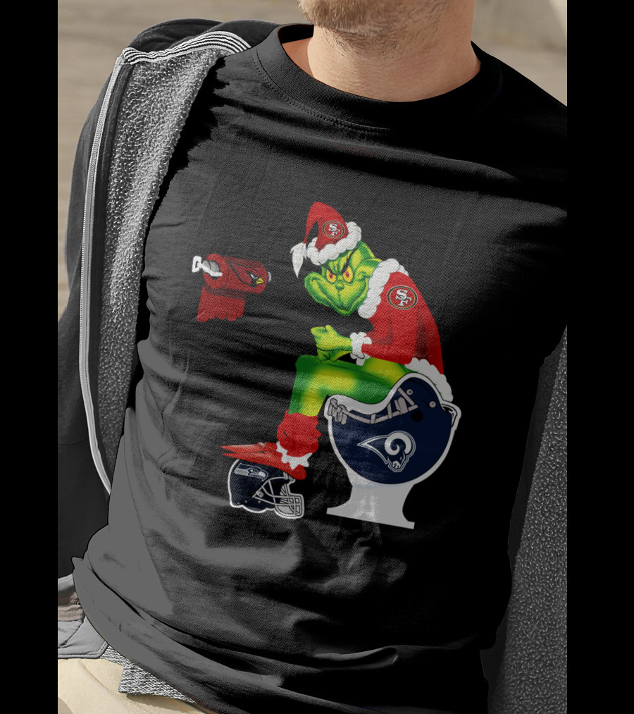 49ers Grinch On Rams Toilet With Cardinals Toilet Paper Seahawks Helmet T-Shirt