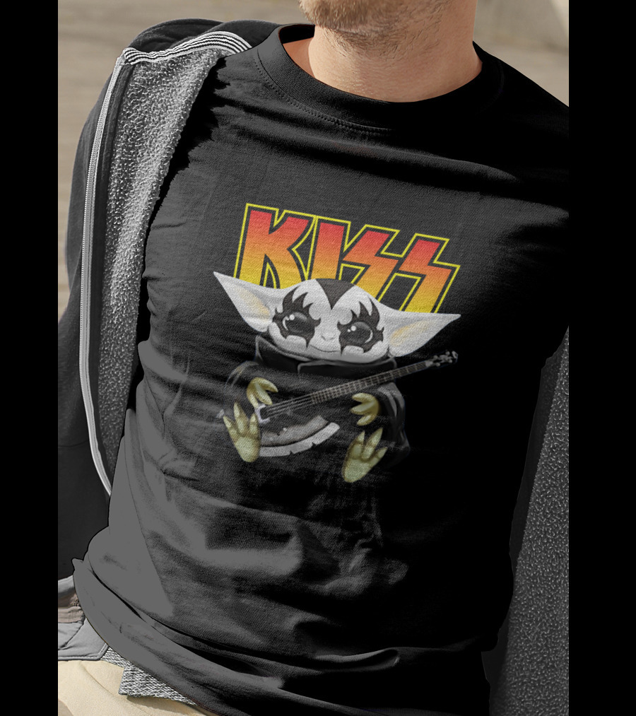 Baby Yoda Kiss Rock Bass Player T-Shirt