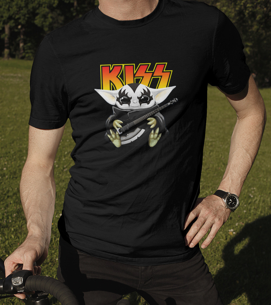 Baby Yoda Kiss Rock Bass Player T-Shirt