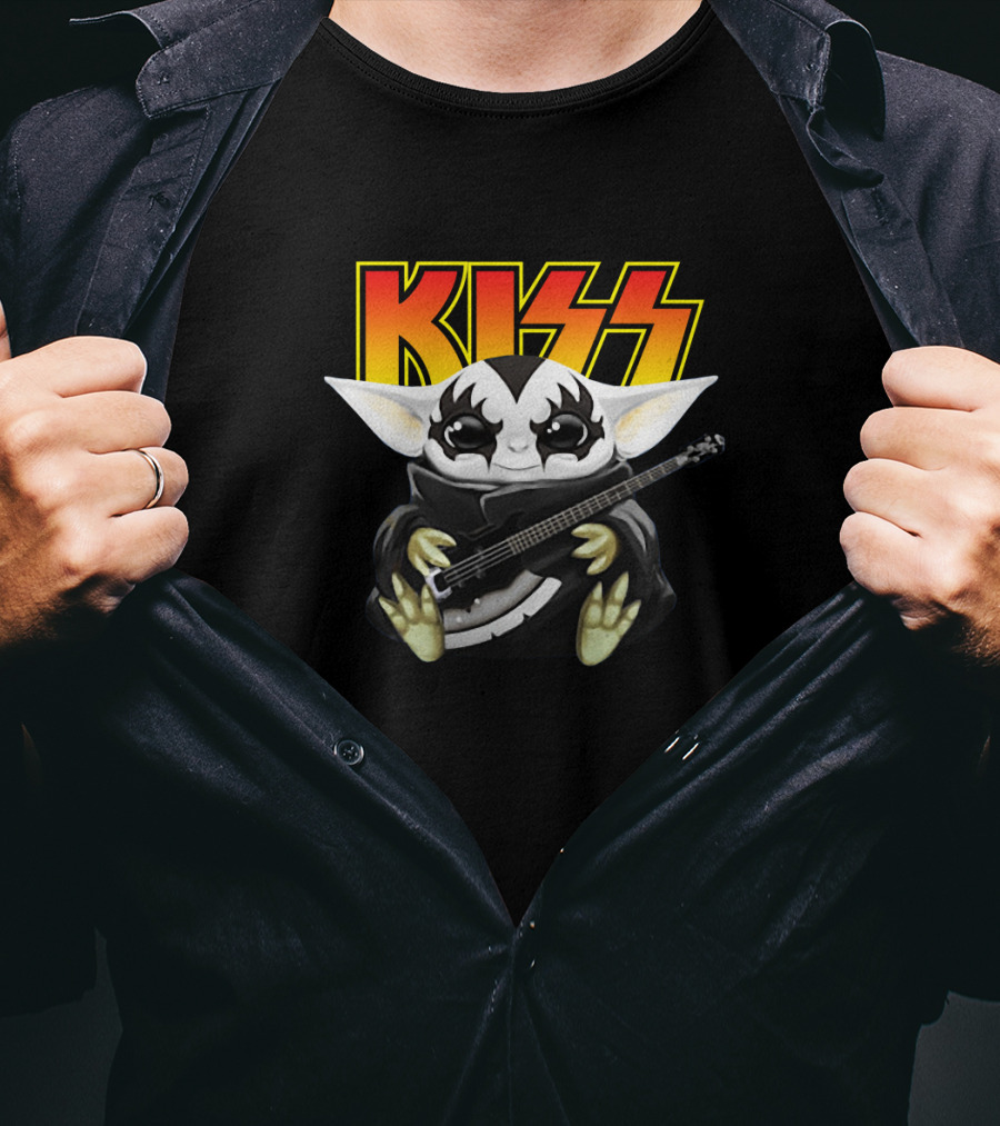 Baby Yoda Kiss Rock Bass Player T-Shirt
