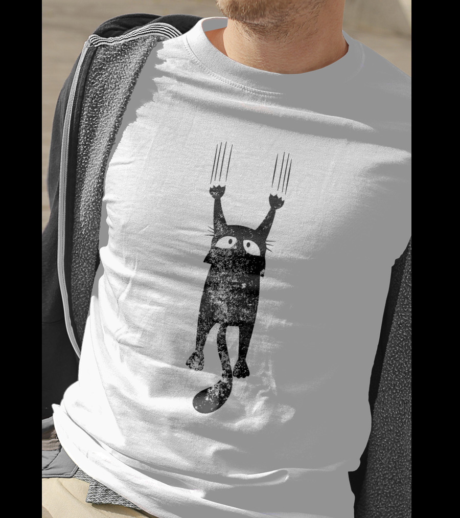 Scratching Black Cat Vintage Distressed Look T-Shirt