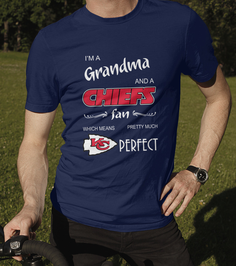 Grandma And A Chiefs Fan Perfect Kansas City Chiefs T-Shirt