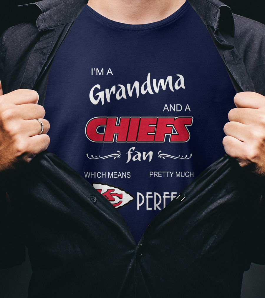 Grandma And A Chiefs Fan Perfect Kansas City Chiefs T-Shirt