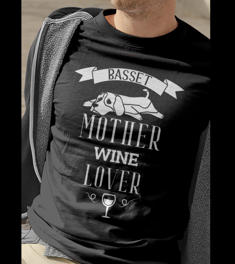 Basset Hound Mother Wine Enthusiast With Glass T-Shirt