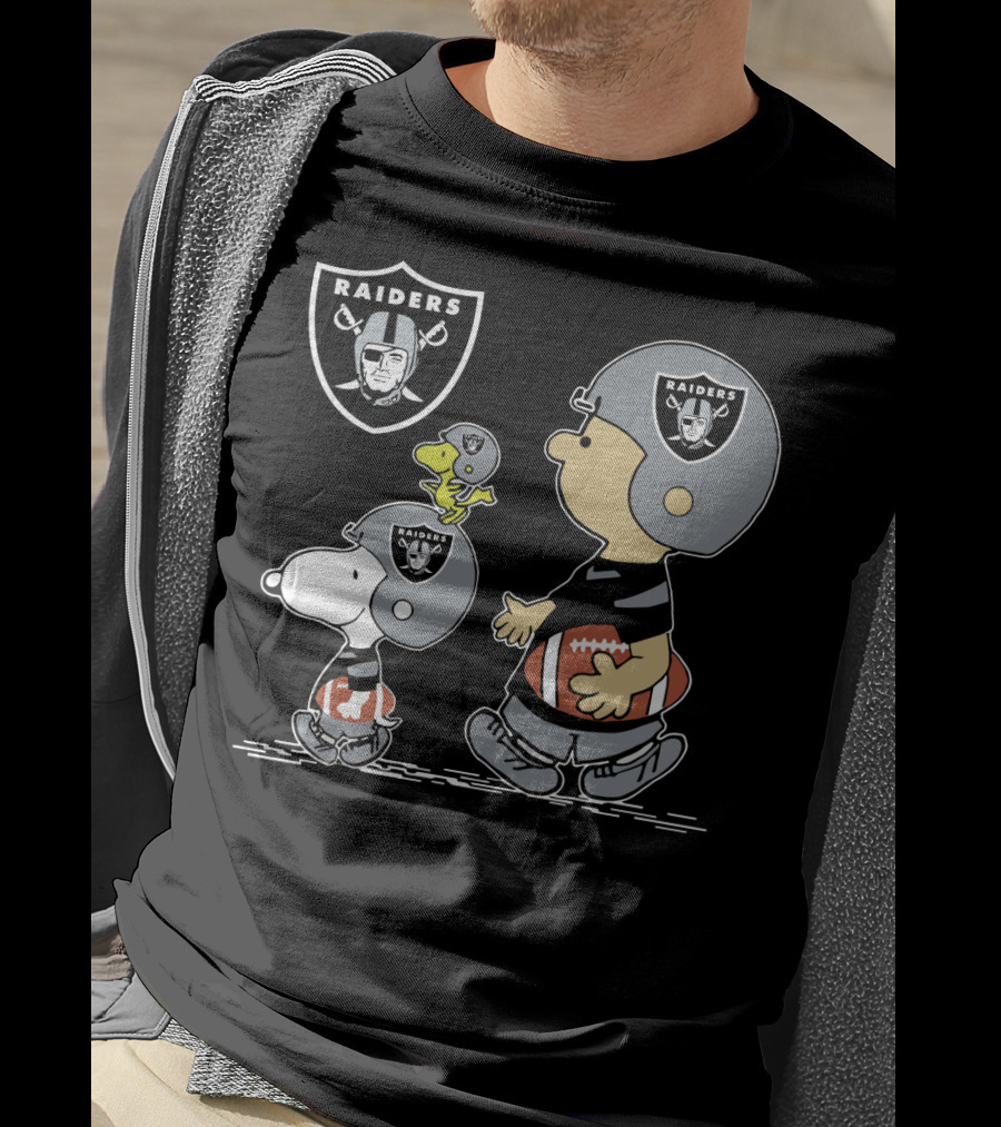 Raiders Christmas Peanuts Cute Football T-Shirt