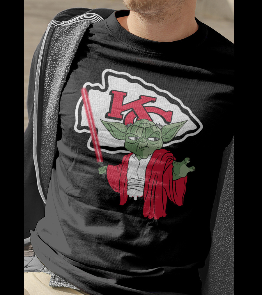 Kansas City Chiefs Yoda Lightsaber Fan T-Shirt