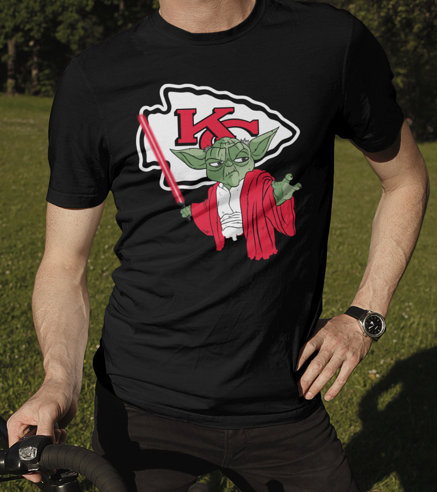 Kansas City Chiefs Yoda Lightsaber Fan T-Shirt