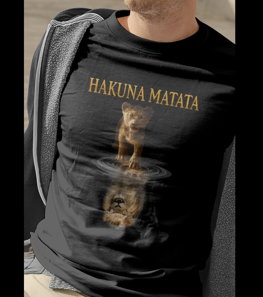 HAKUNA MATATA Lion Cub And Reflection Lion King Mirror T-Shirt