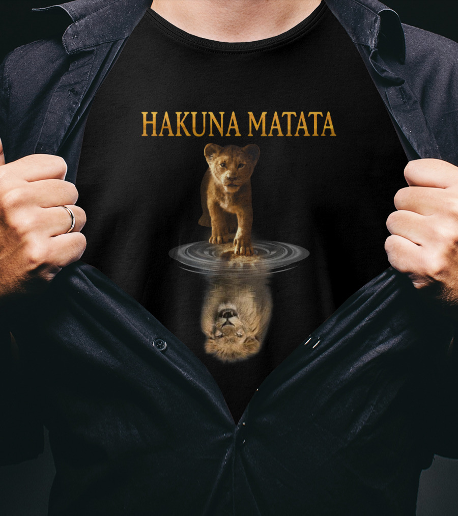 HAKUNA MATATA Lion Cub And Reflection Lion King Mirror T-Shirt