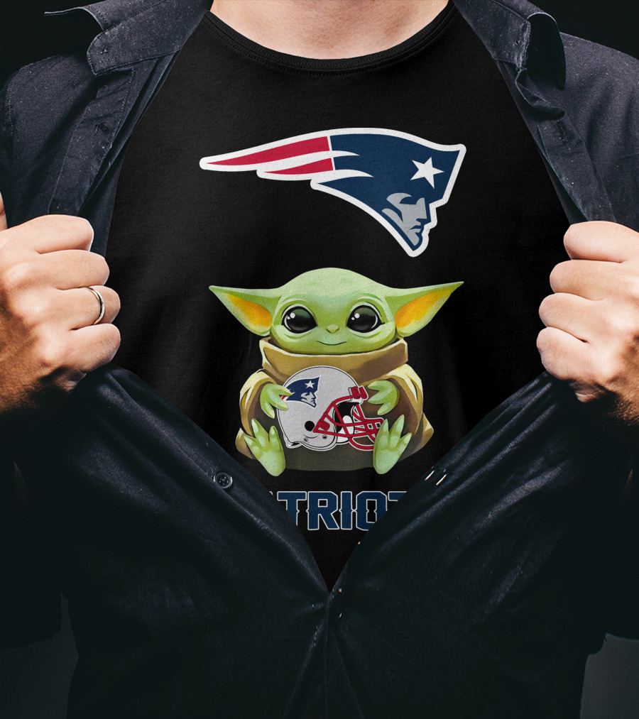 Baby Yoda Holding New England Patriots Helmet T-Shirt
