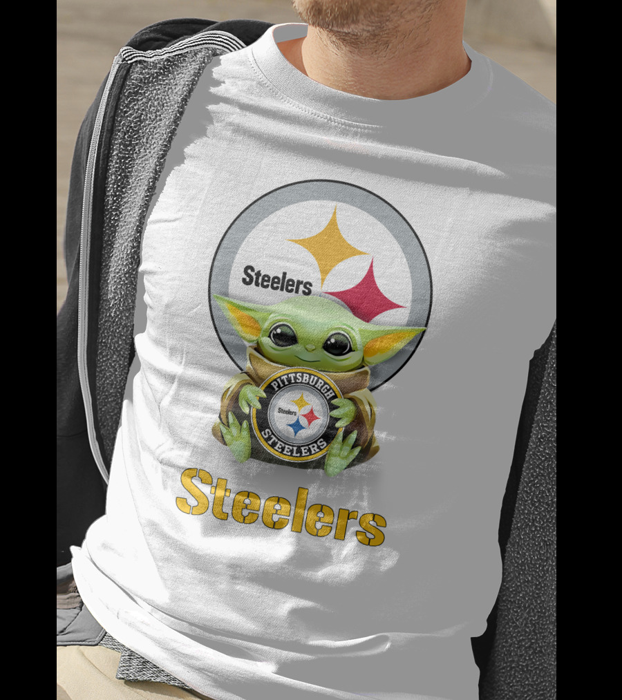 Baby Yoda Steelers Hugging Pittsburgh Steelers T-Shirt