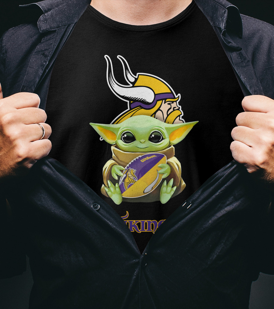 Star Wars Baby Yoda Hug Minnesota Vikings Football Fan Gear T-Shirt