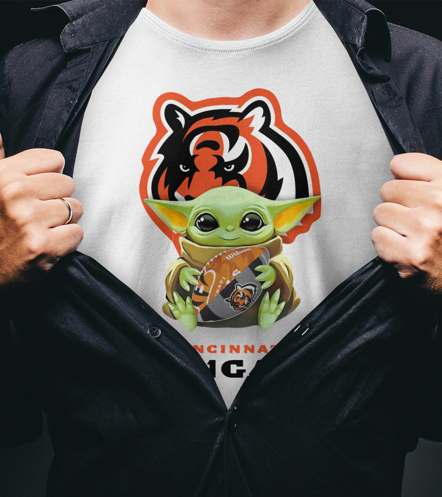 Baby Yoda Hug Cincinnati Bengals Football Fan Art NFL Collaboration T-Shirt