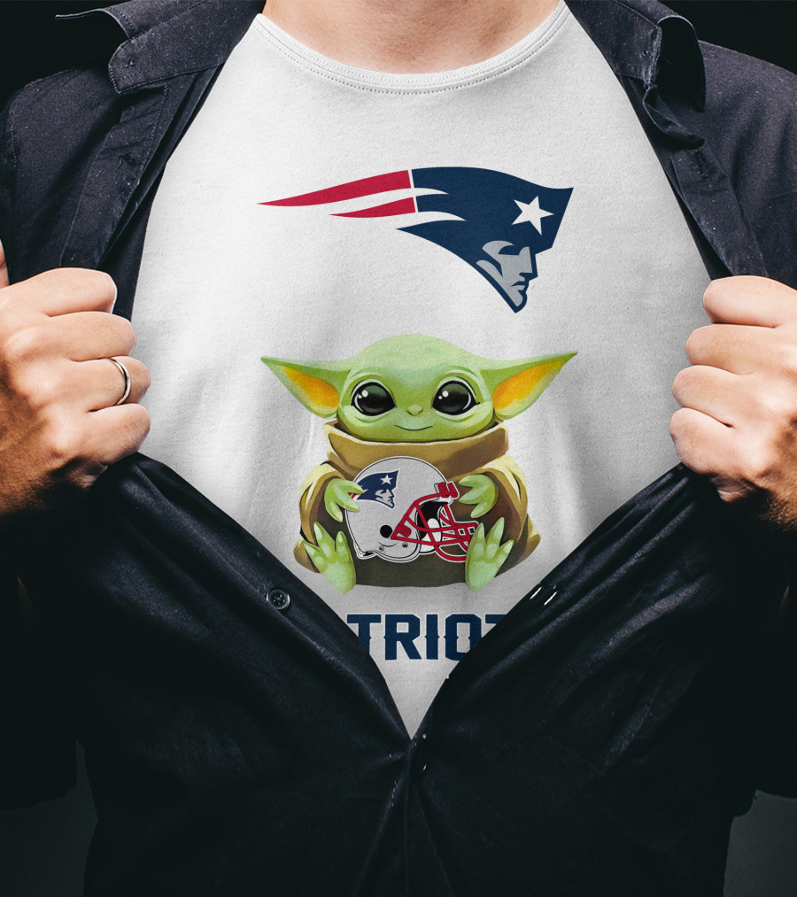 Baby Yoda Holding New England Patriots Helmet Patriots T-Shirt