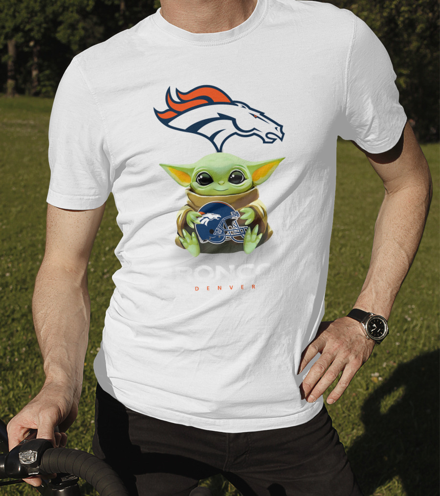 Star Wars Baby Yoda Hug Denver Broncos Helmet Broncos Denver T-Shirt
