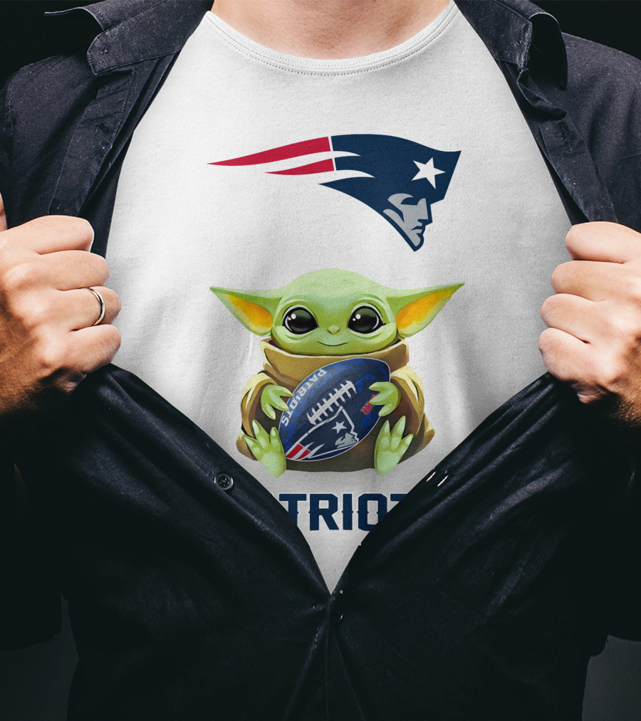 Star Wars Baby Yoda Hug New England Patriots Football Patriots T-Shirt
