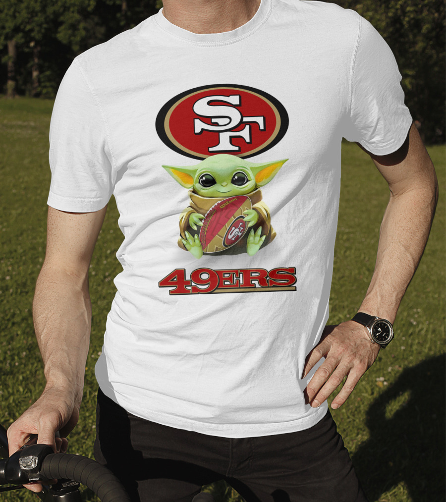 Star Wars Baby Yoda Hugging San Francisco 49ers Football 49ers SF T-Shirt