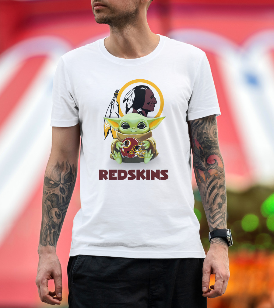 Star Wars Baby Yoda Holding Washington Redskins Helmet T-Shirt