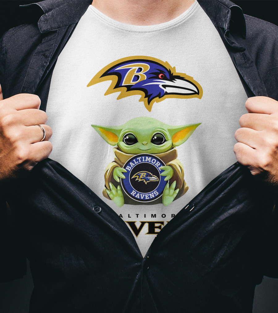 Baltimore Ravens Grogu Hug Football Team Fan T-Shirt