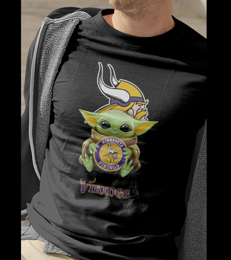 Grogu Hug Minnesota Vikings Vikings T-Shirt