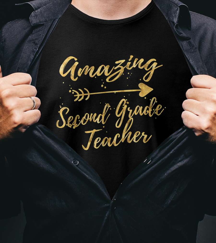 Amazing Second Grade Teacher With Decorative Arrow T-Shirt