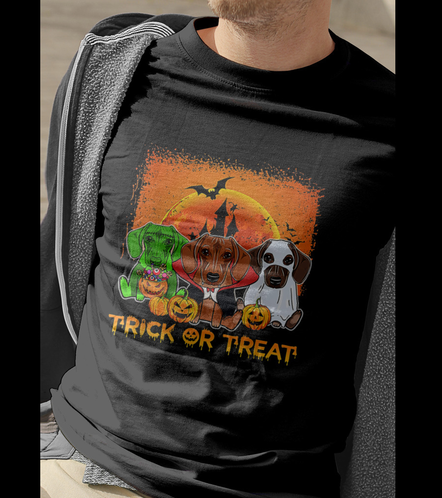Trick Or Treat Halloween Dachshund Trio With Pumpkins And Spooky Orange Moon T-Shirt