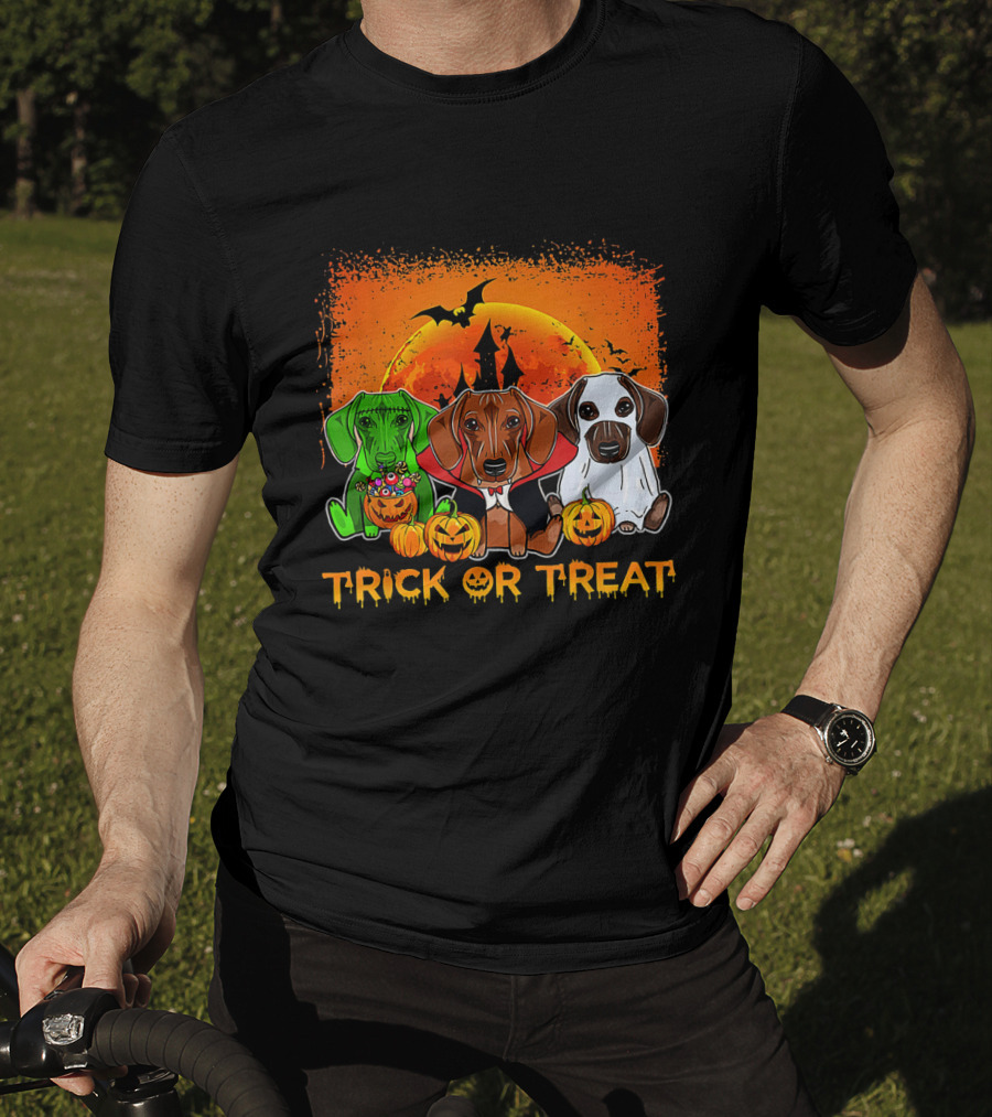 Trick Or Treat Halloween Dachshund Trio With Pumpkins And Spooky Orange Moon T-Shirt
