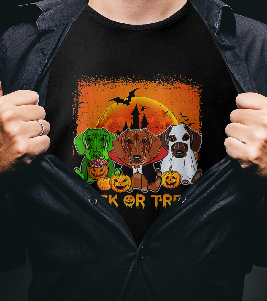 Trick Or Treat Halloween Dachshund Trio With Pumpkins And Spooky Orange Moon T-Shirt