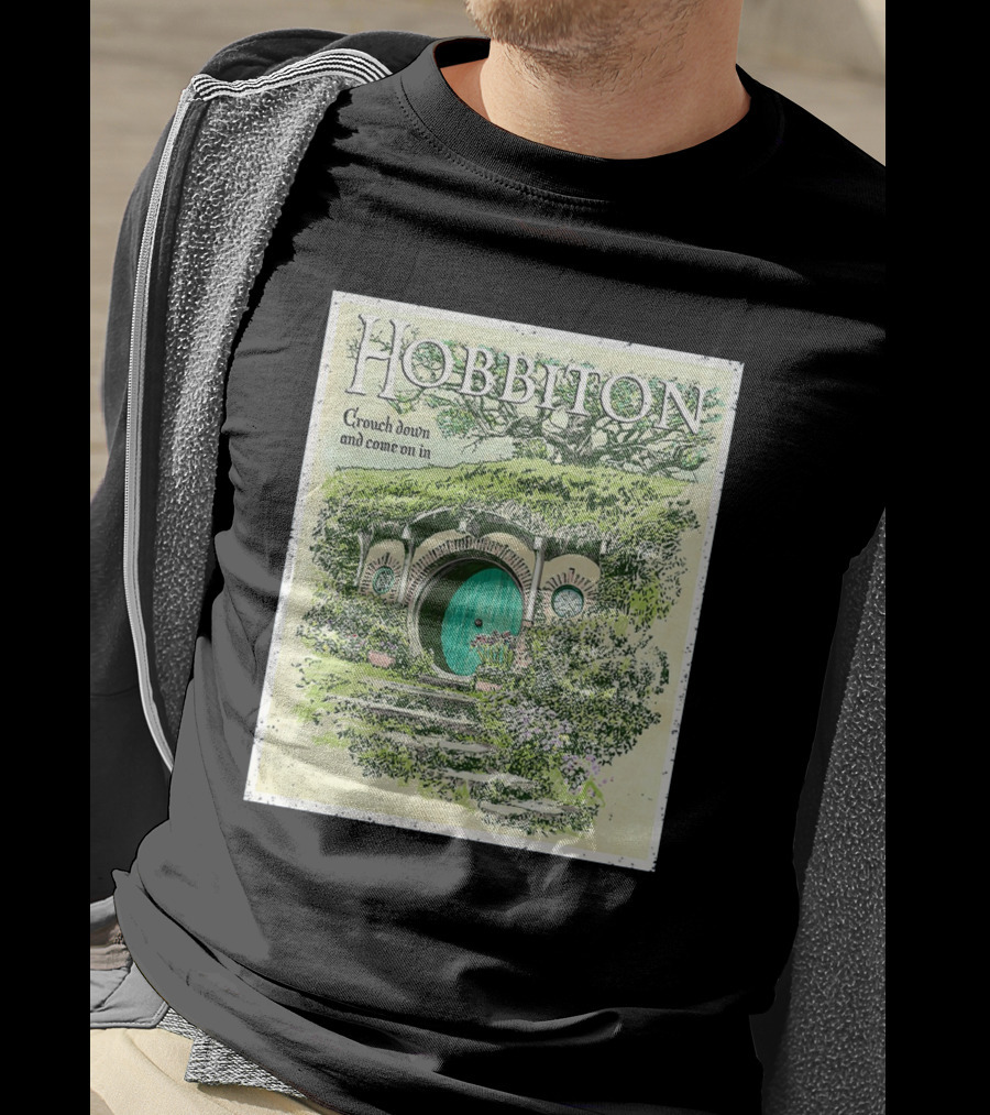 Hobbiton Crouch Down And Come On In With Illustrated Green Door And Garden Path T-Shirt