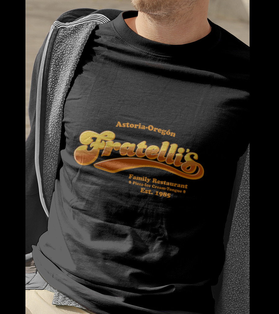 Astoria-Oregon Fratelli's Family Restaurant Pizza Ice Cream Tongue Est 1985 T-Shirt