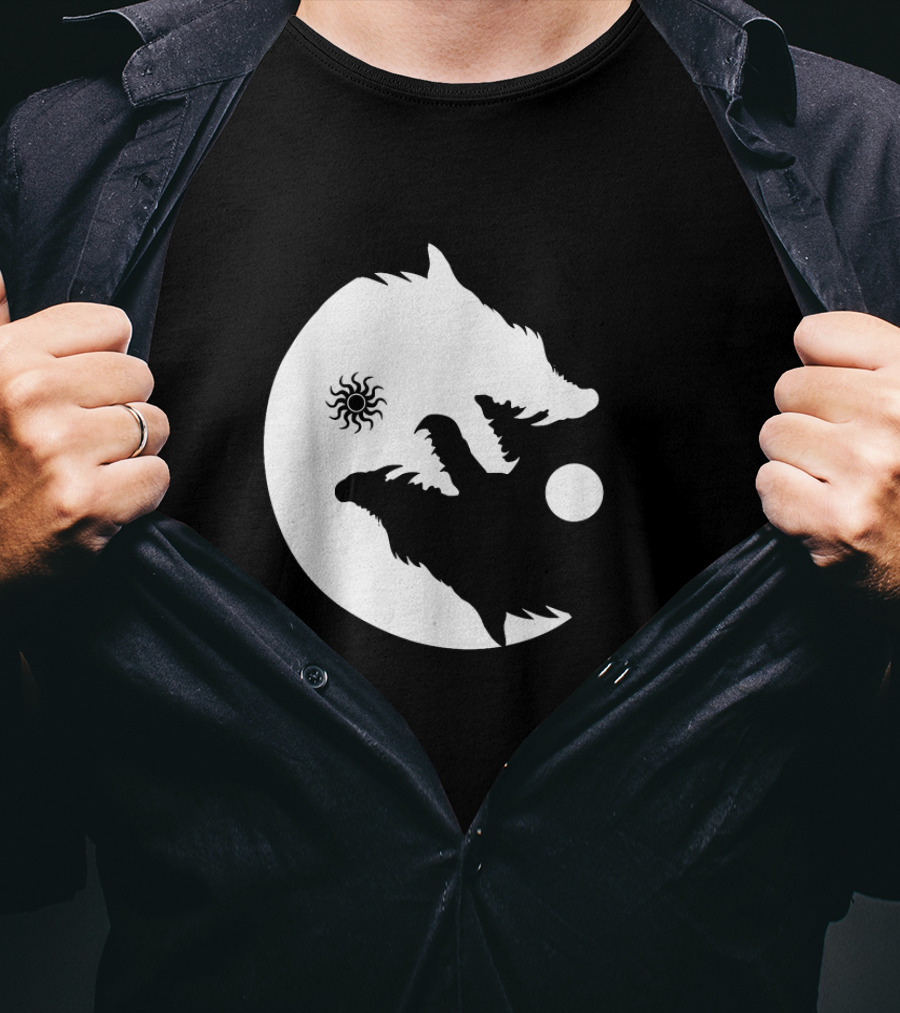 Wolf Yin Yang Sun Moon Vintage Harmony Balance Life Symbolism T-Shirt