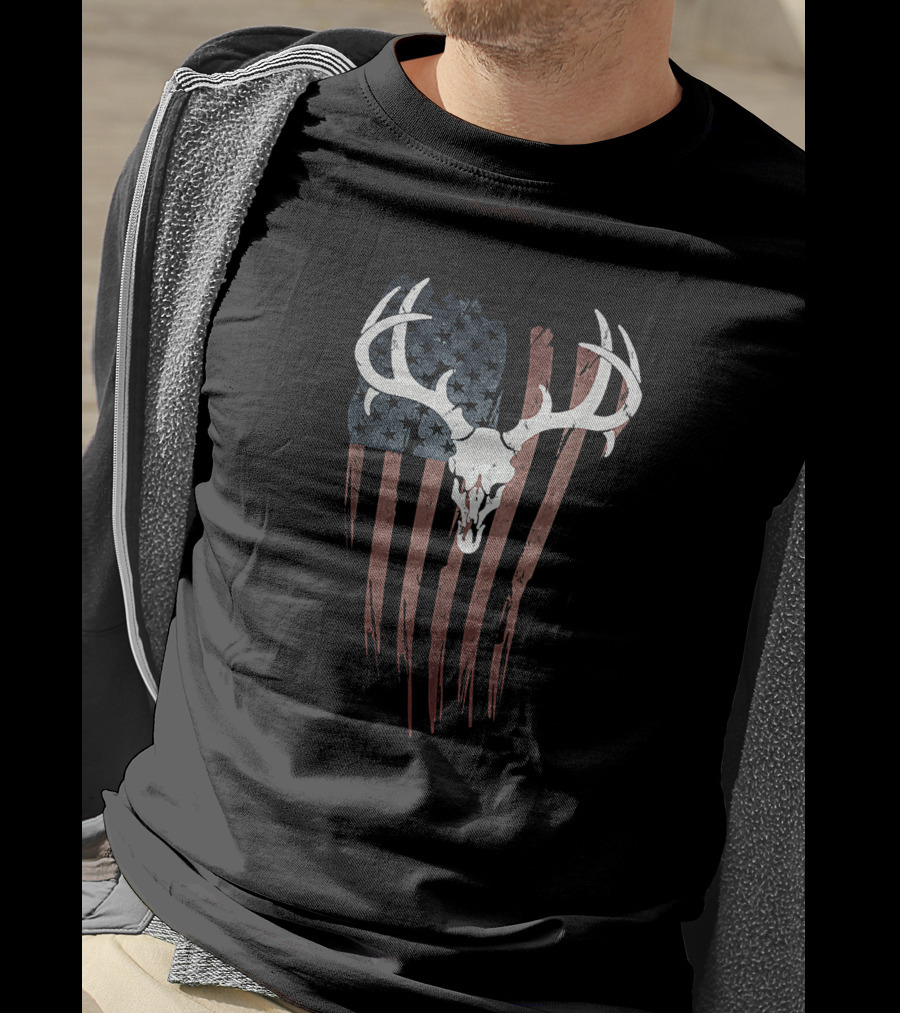 Vintage Patriotic Deer Skull With American Flag For Dad T-Shirt