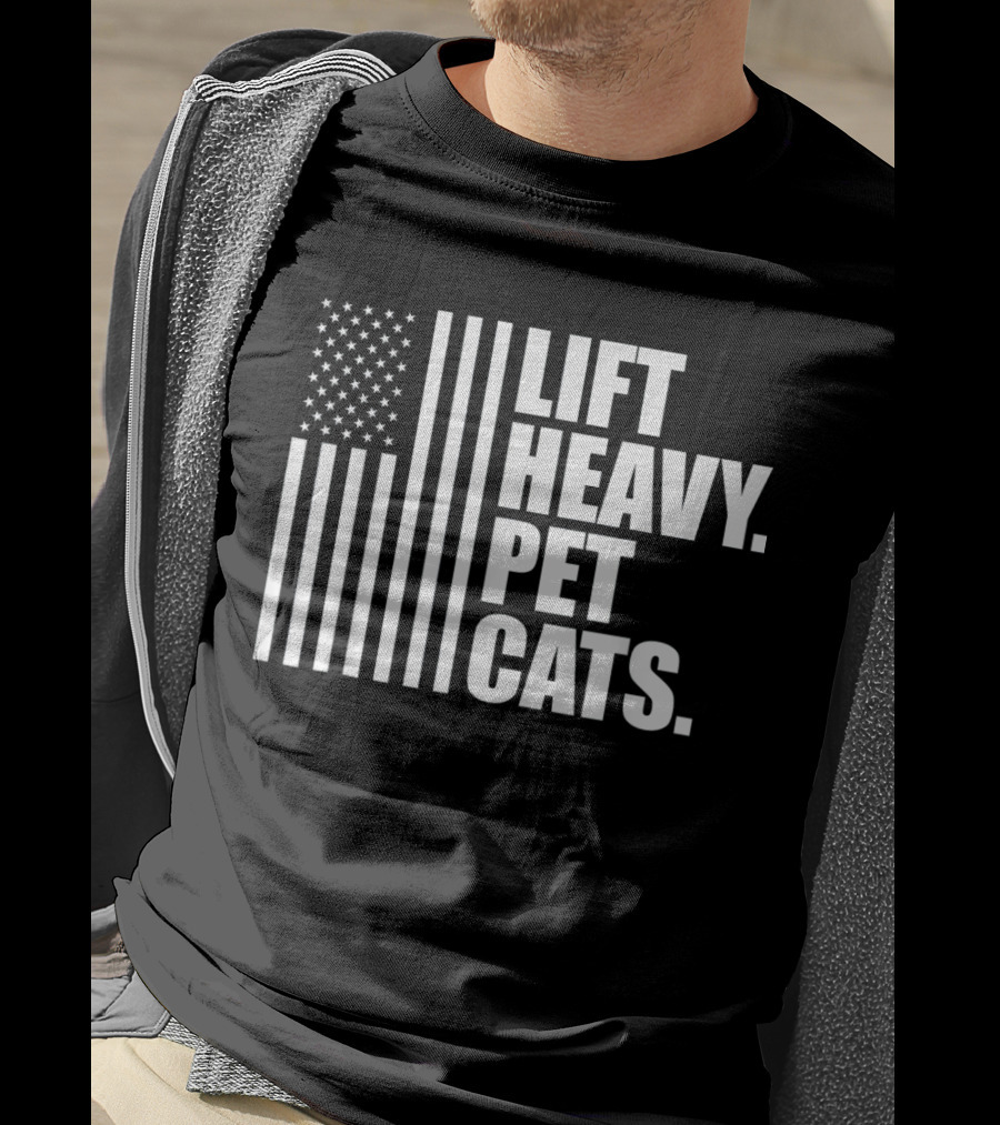 Lift Heavy Pet Cats American Flag Weightlifters T-Shirt
