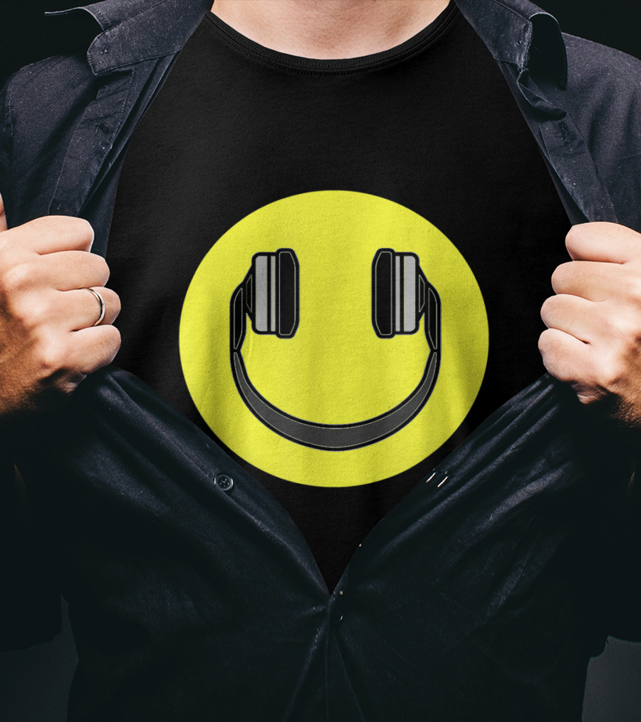 Club Smiley Techno Music DJ Headphone Face T-Shirt