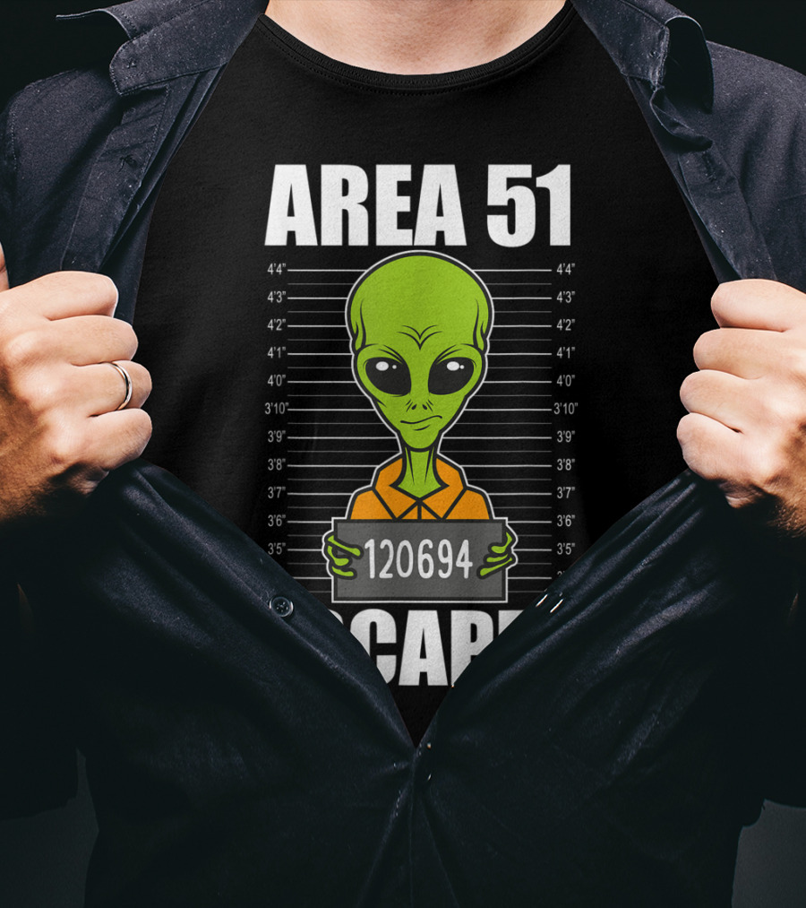 Area 51 Escapee Alien Mugshot With Height Chart T-Shirt
