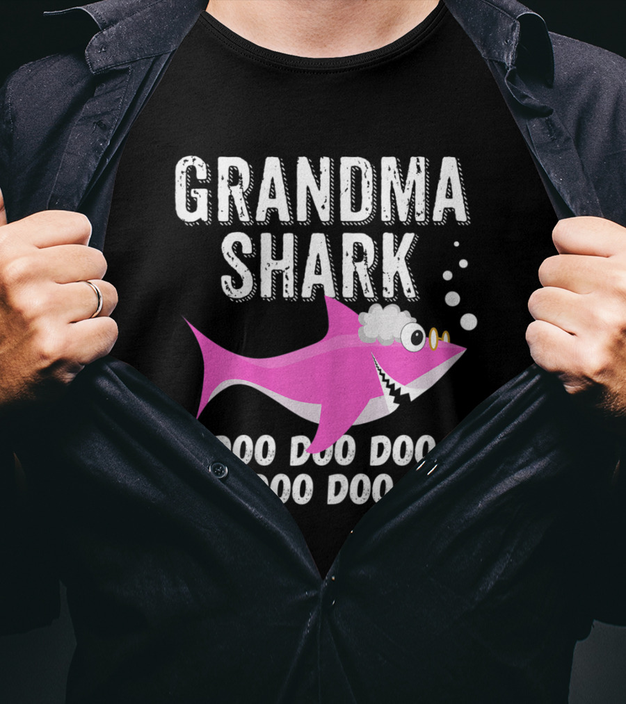 Grandma Shark Doo Doo Doo Family Pink Shark Bubbles T-Shirt