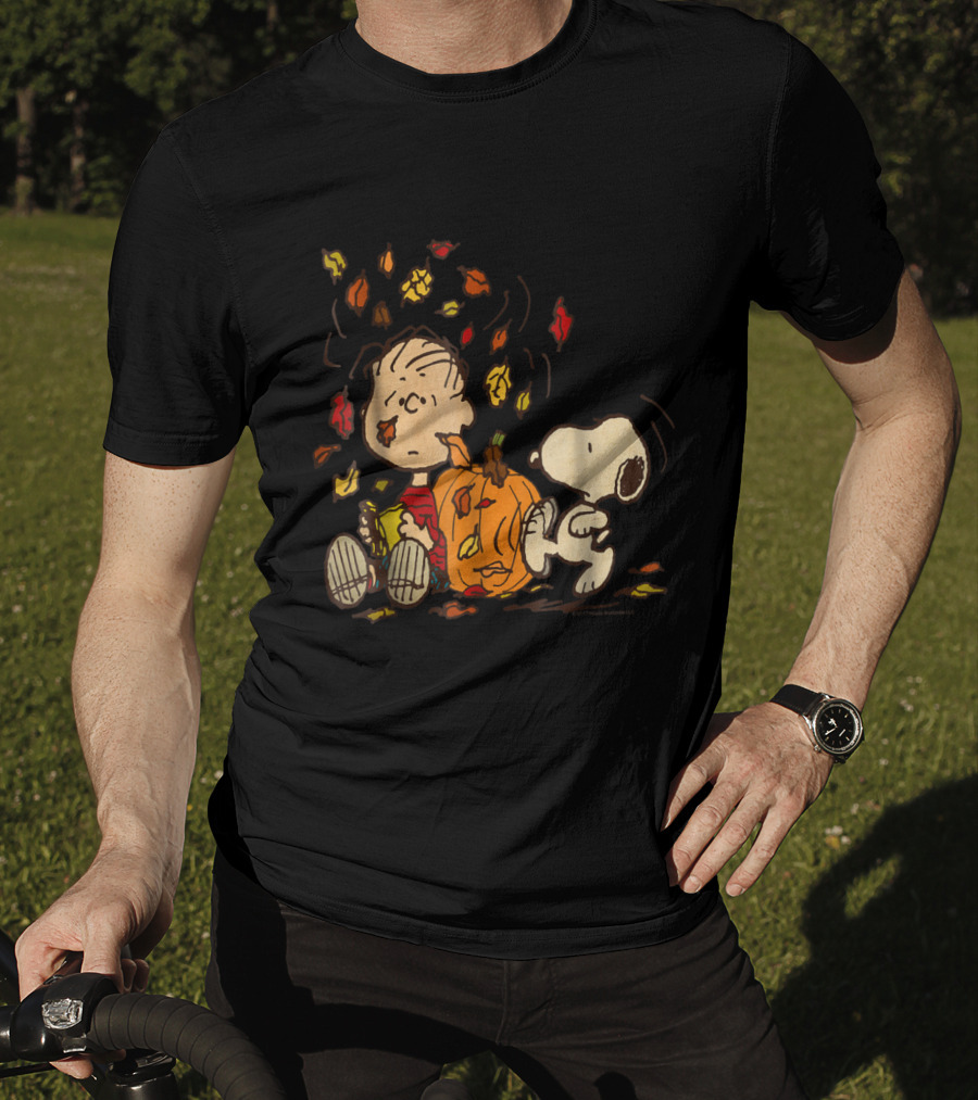 Peanuts Snoopy Linus With Pumpkin And Falling Leaves T-Shirt