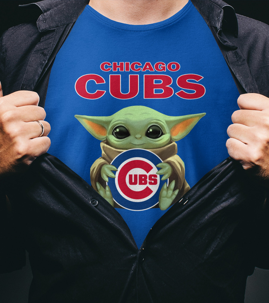 Chicago Cubs Baby Yoda Holding Cubs T-Shirt