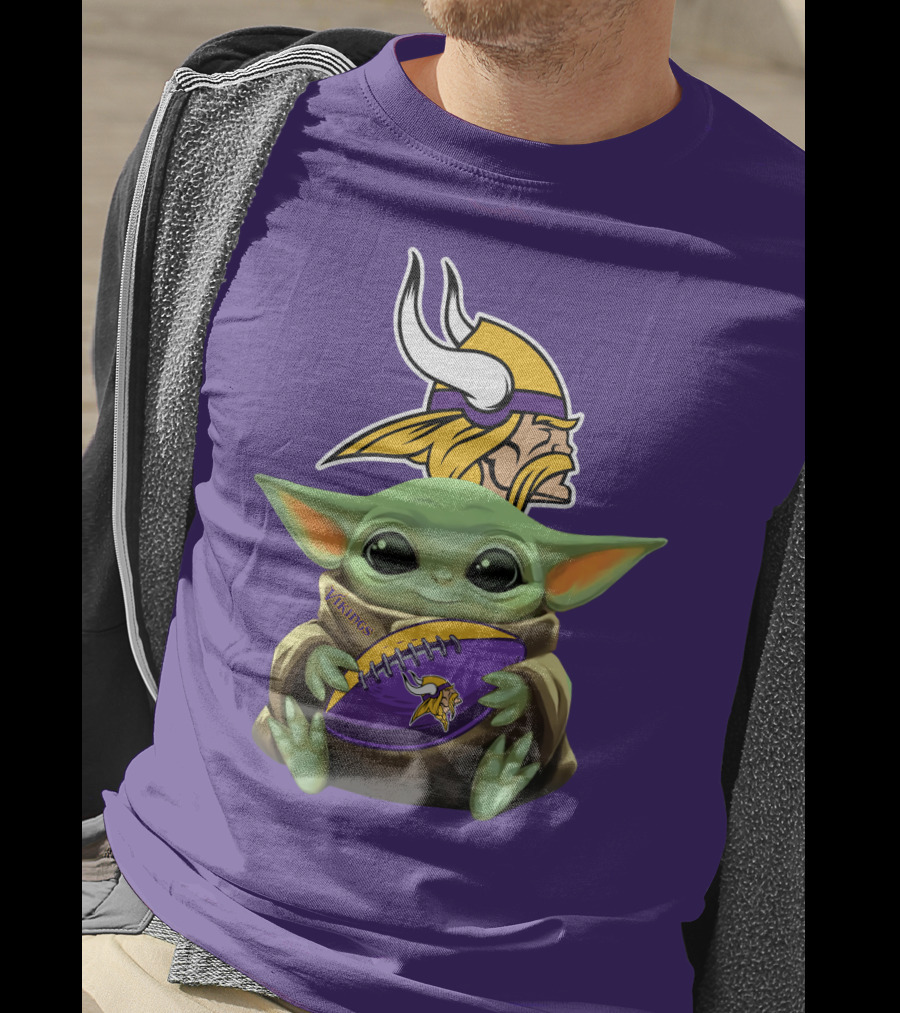 Babyyoda Minnesota Vikings Fan With Football T-Shirt