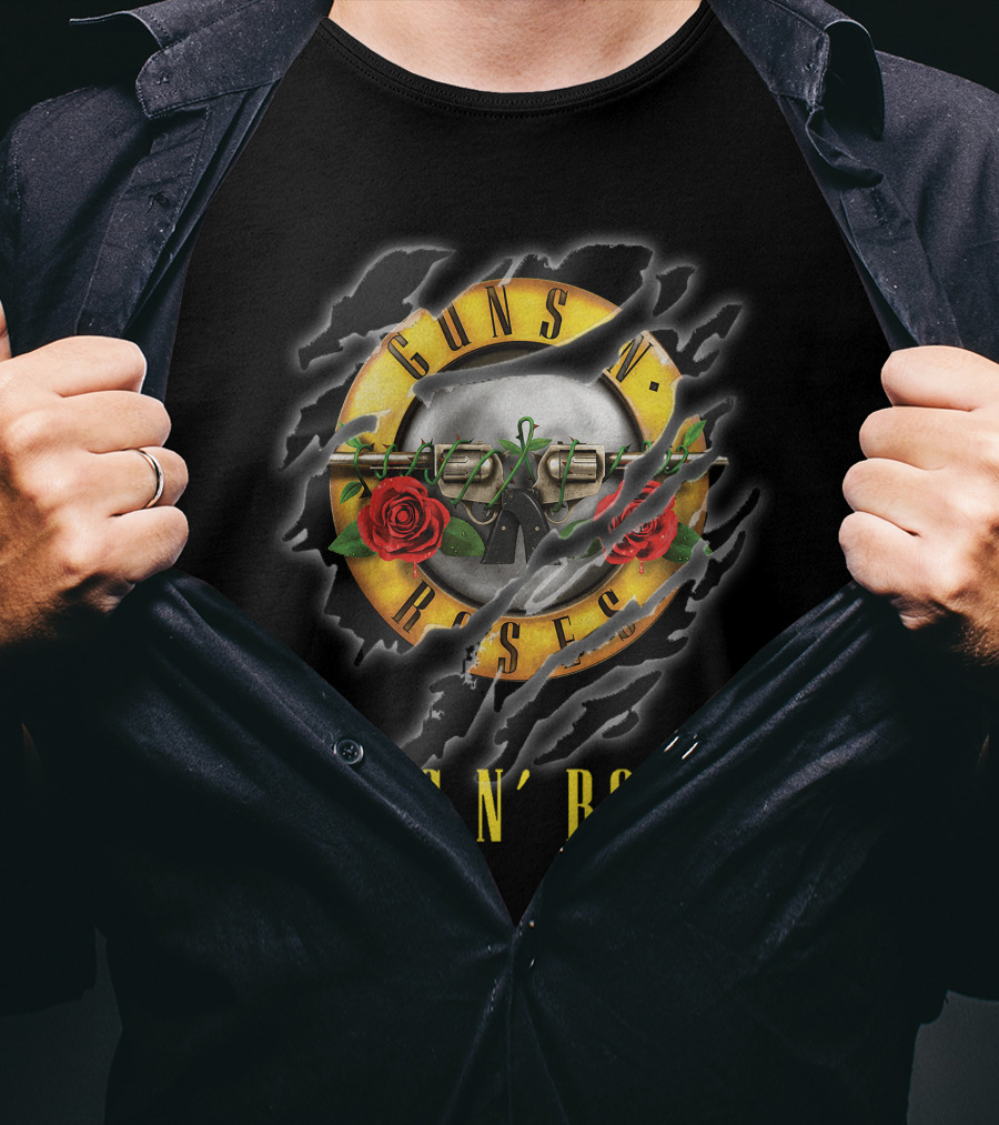 Guns N' Roses Logo With Pistols And Red Roses On Black T-Shirt