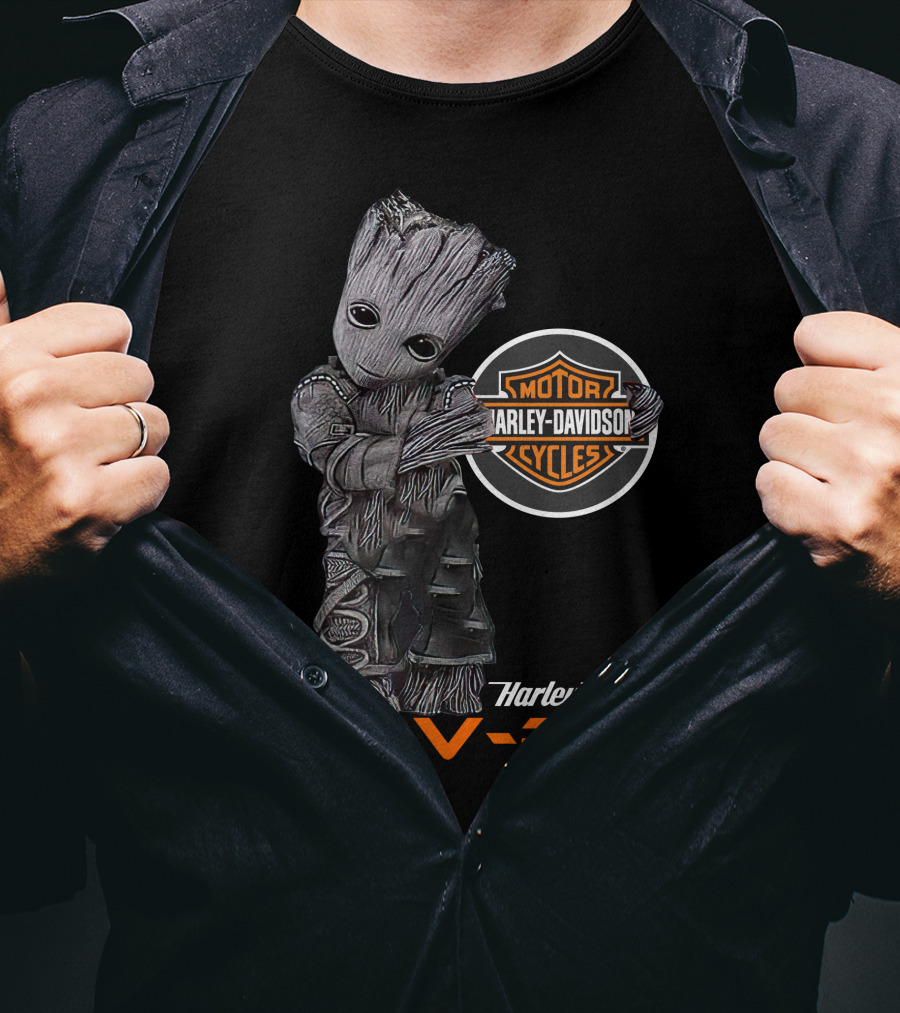 Groot Harley Davidson V-Rod Motor Cycles T-Shirt
