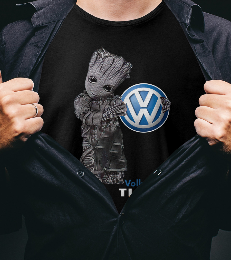Volkswagen Tiguan Groot With Volkswagen T-Shirt